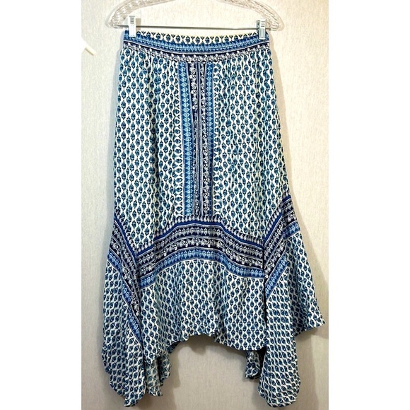 New Directions blue white asymmetrical hem batik print skirt - Picture 4 of 7